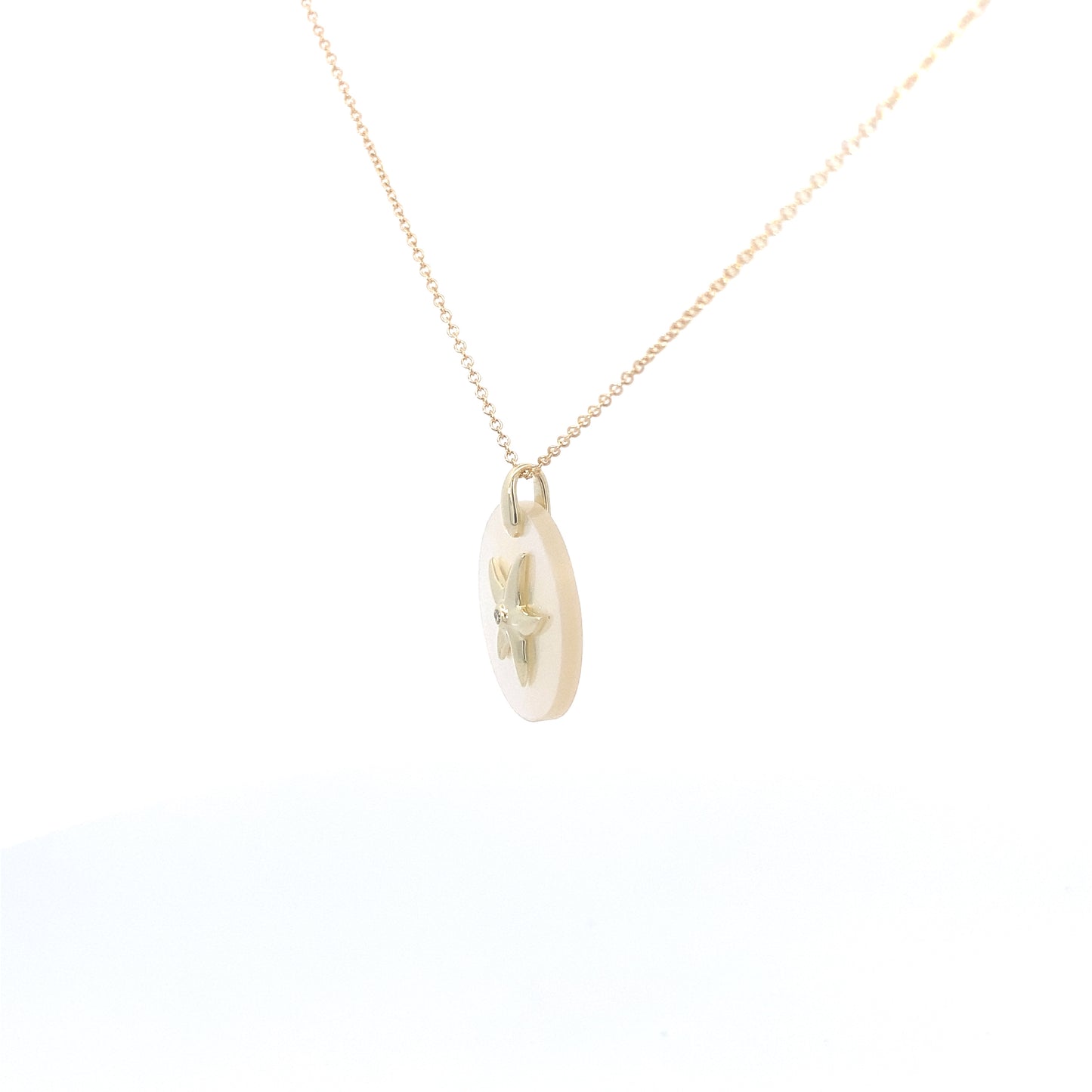 Mother of Pearl Amulette Pendant | Zeghani | Luby 
