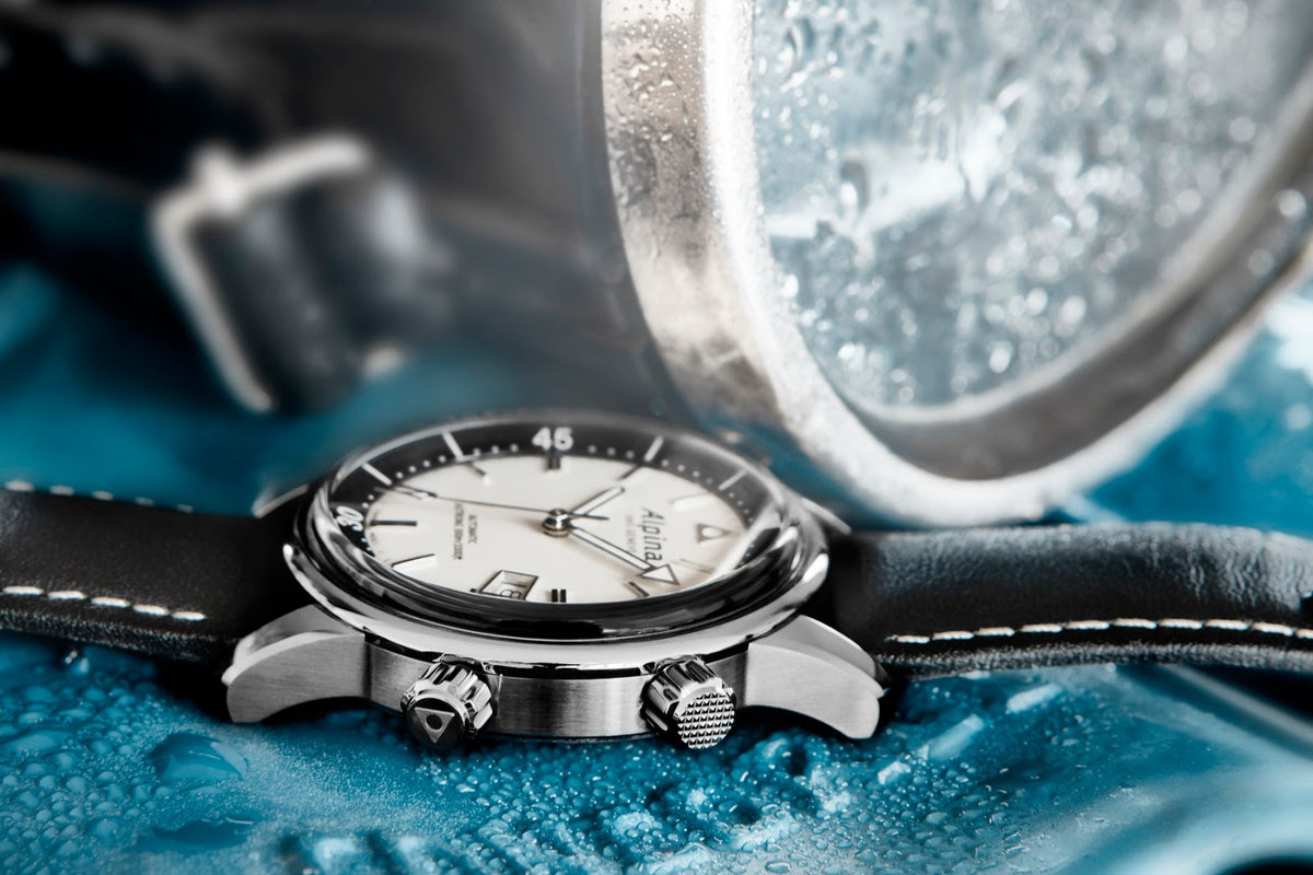 Seastrong Diver 300 Heritage (White) | Alpina | Luby 
