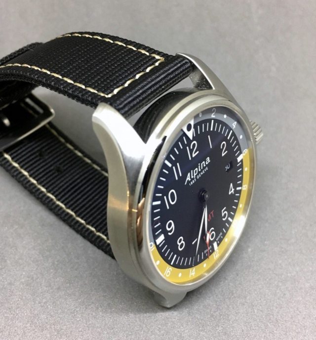 Startimer Pilot GMT (Black-Yellow) | Alpina | Luby 