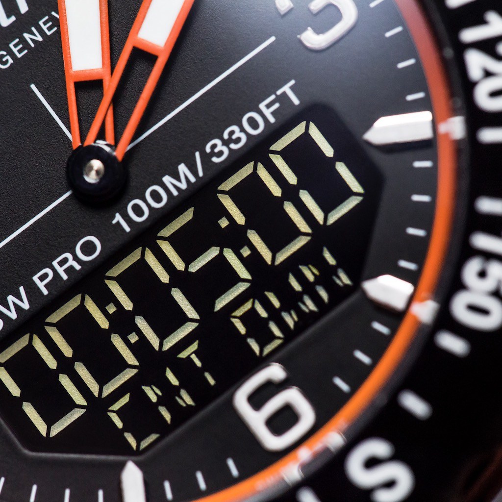 AlpinerX Smartwatch (Orange-Black) | Alpina | Luby 