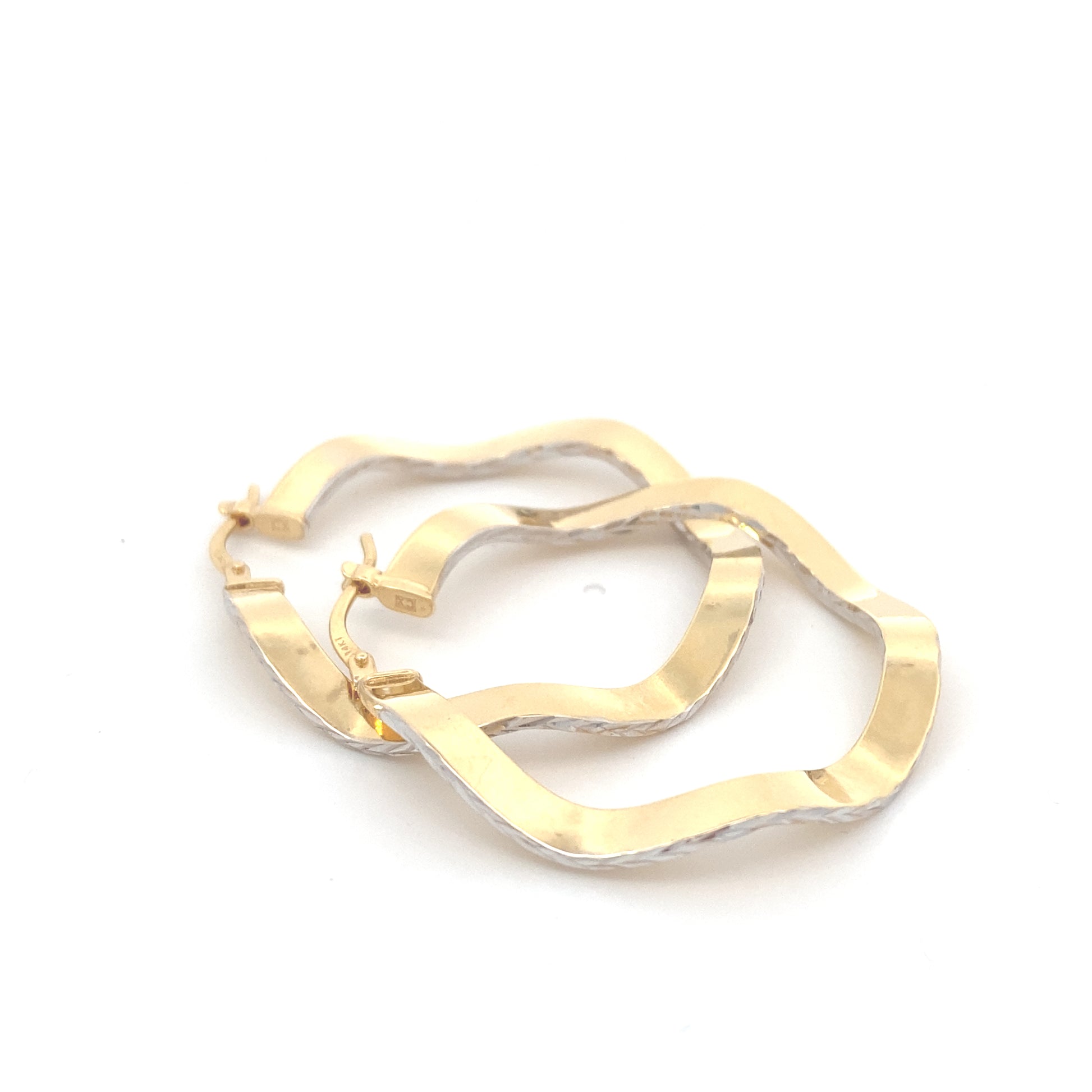 14K 2T Gold Wave Hoops Earrings | Luby Gold Collection | Luby 