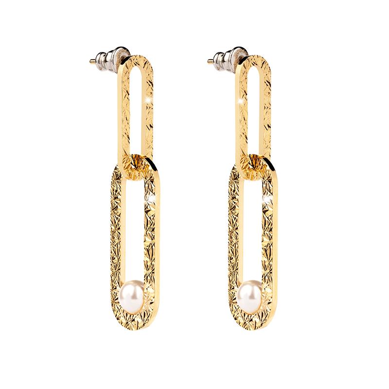 R-Zero Pearl Drop Earrings | Rebecca | Luby 