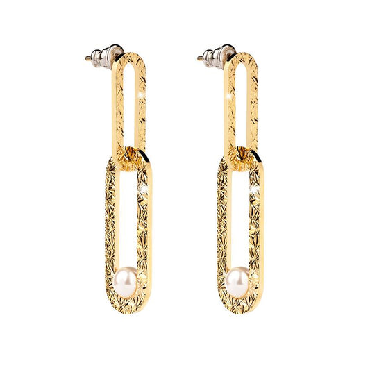 R-Zero Pearl Drop Earrings | Rebecca | Luby 