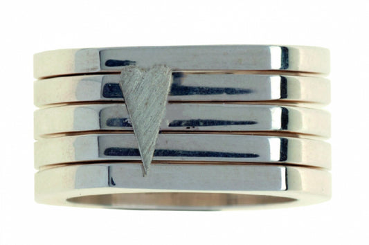 Embrace Ring | PNG68 Designed by Franco Pianegonda | Luby 