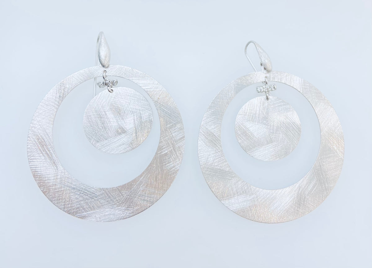 Open Circles New Moon Brass Earrings | Stroili Oro | Luby 