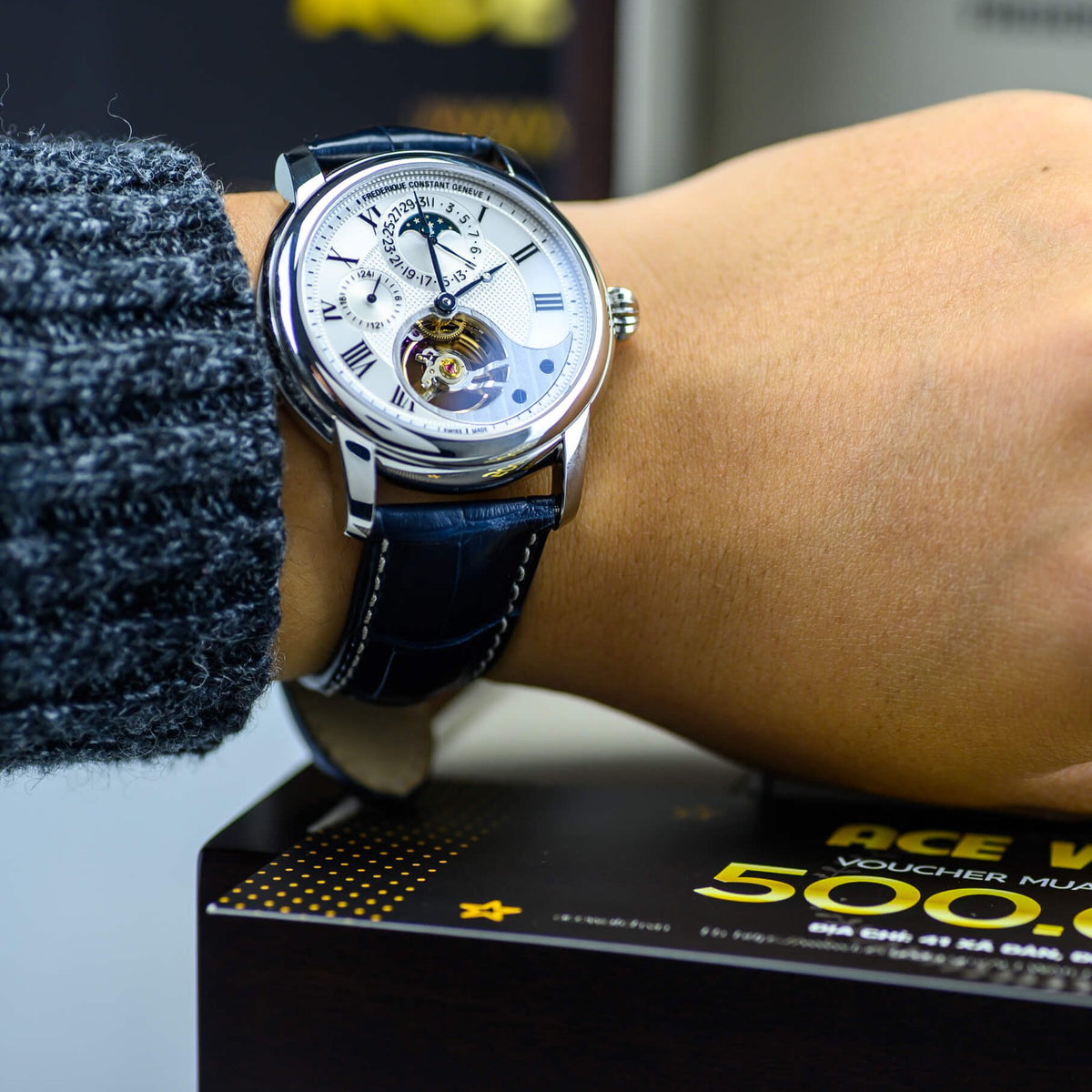 Classics Heartbeat Manufacture (White) | Frederique Constant | Luby 