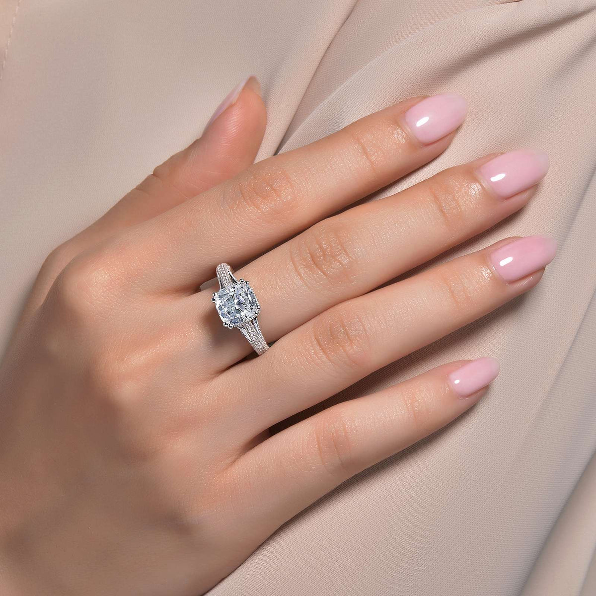 Round Solitaire Engagement Ring | Lafonn | Luby 