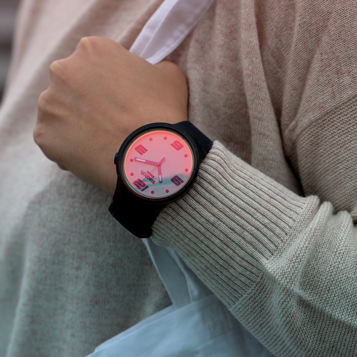 Futuristic Grey | Swatch | Luby 