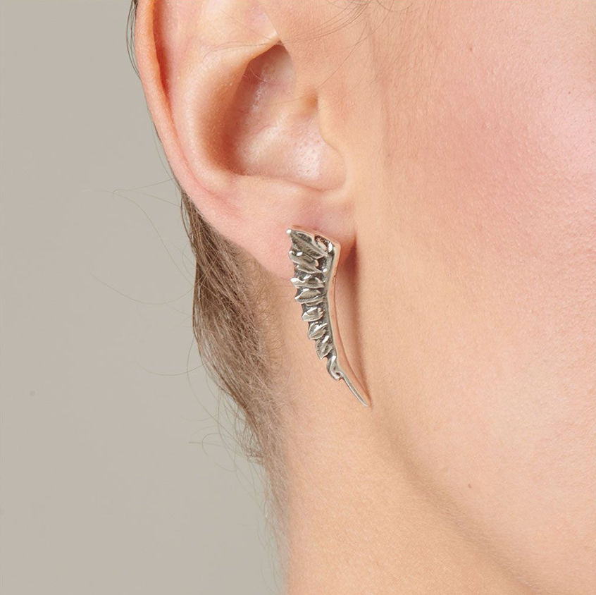 FEATHER IN THE BREEZE | Uno de 50 | Luby 
