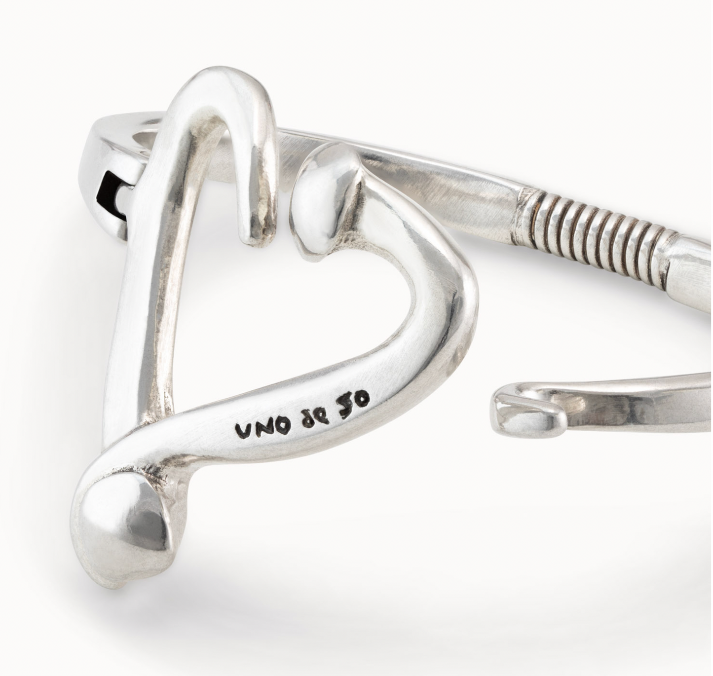 PULSERA ONE LOVE | Uno de 50 | Luby 