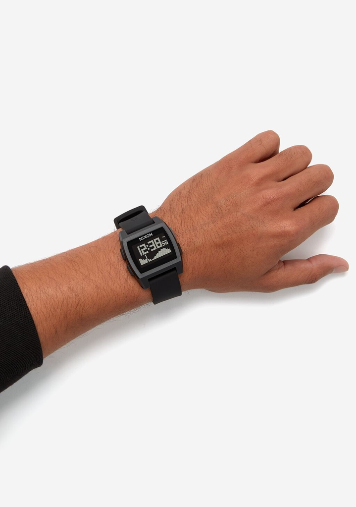 BASE TIME ALL BLACK | Nixon | Luby 