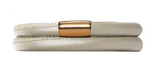 Brazalete metálico Crème de doble vuelta (dorado/crema)