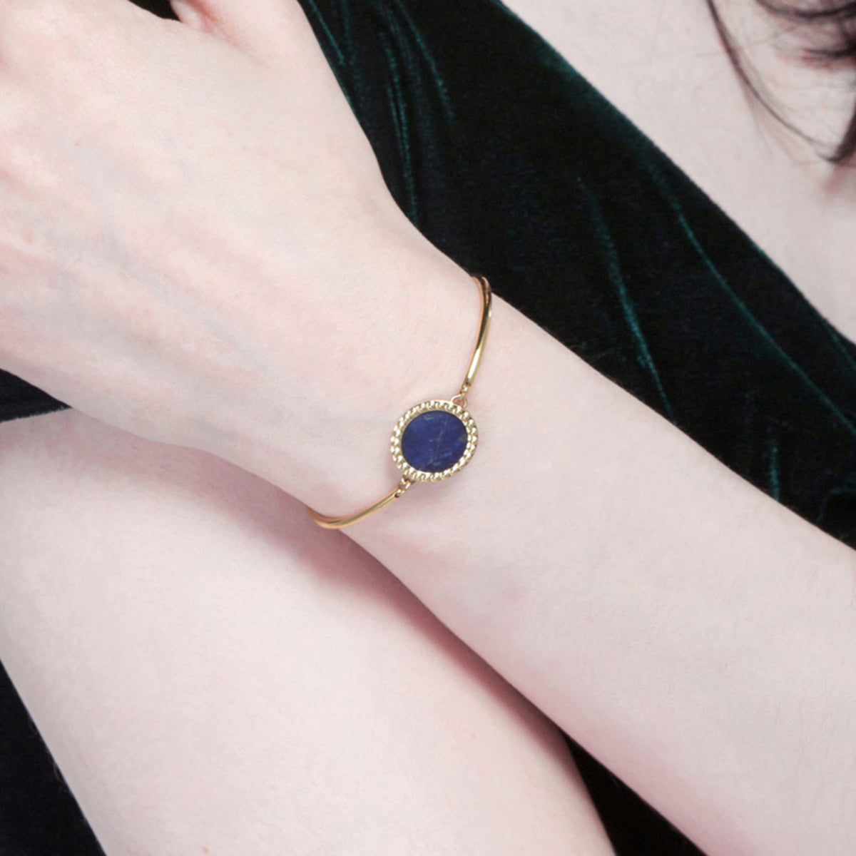 Sodalite: BALANCE, RATIONALITY, TRUTH | Brosway Italia | Luby 
