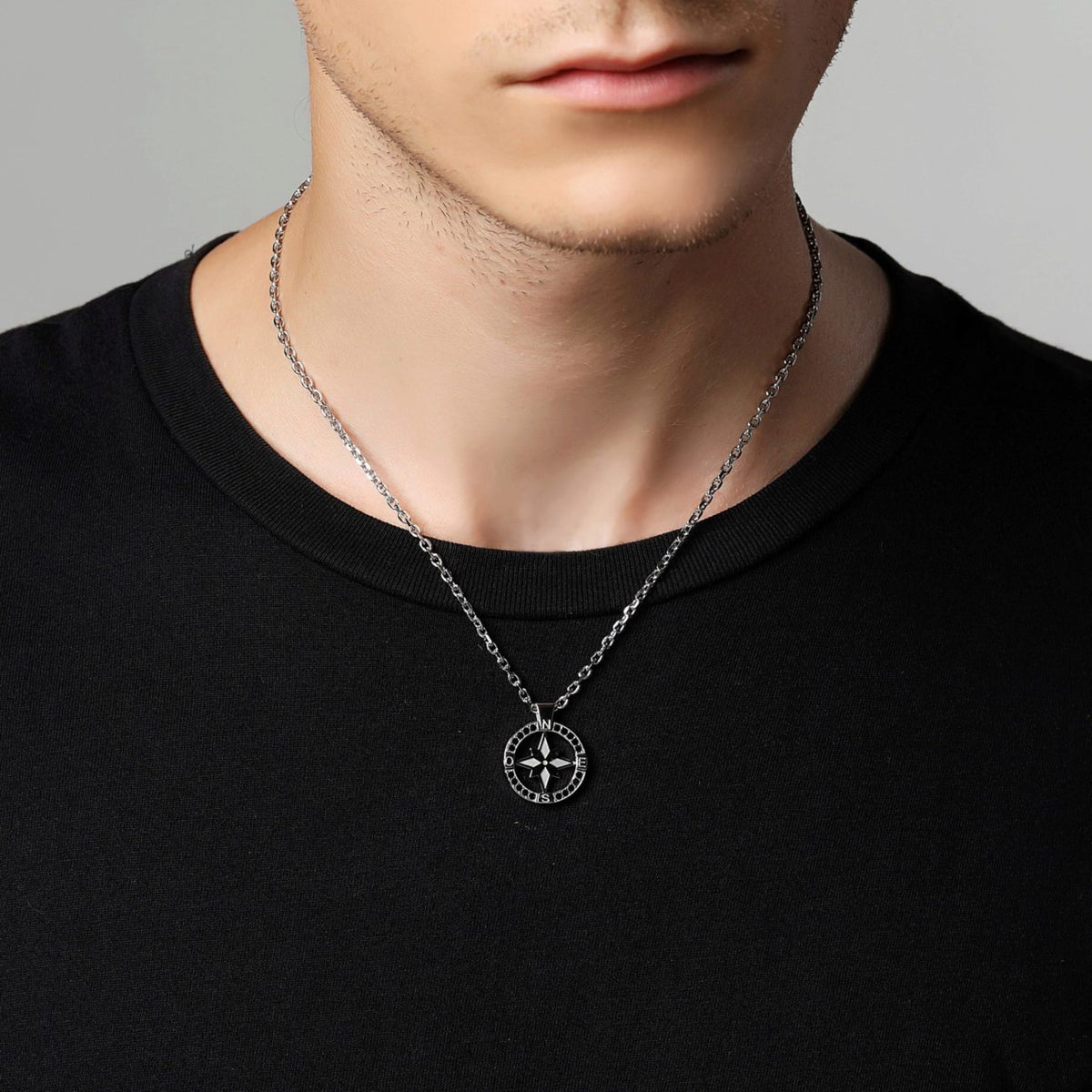 Voyage Wind Rose Pendant Necklace | Brosway Italia | Luby 