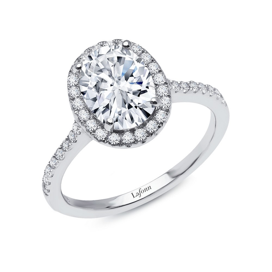 Anillo de compromiso con halo ovalado
