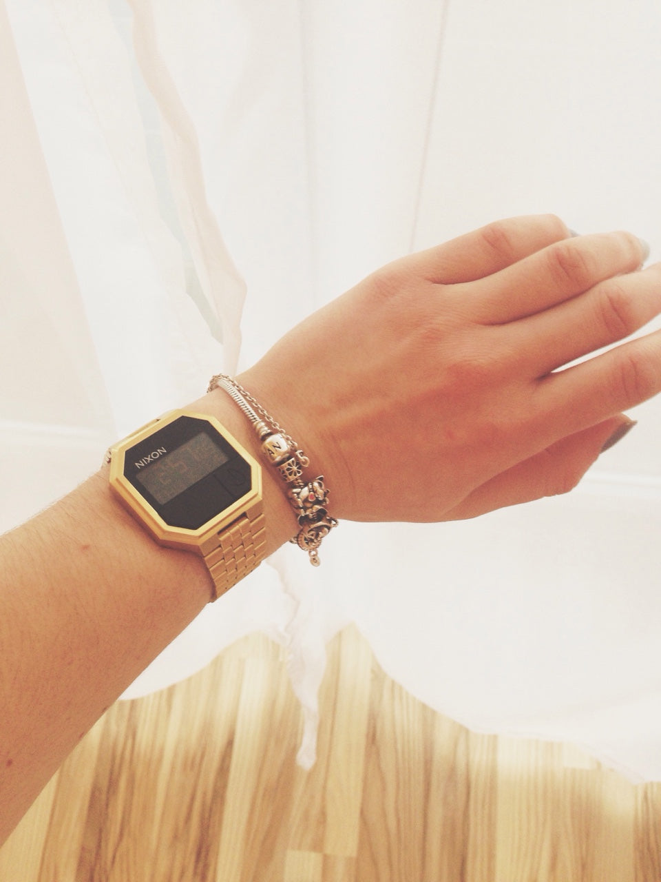 Nixon rerun outlet gold