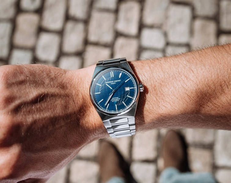 FREDERIQUE HIGHLIFE AUTOMATIC COSC (BLUE) | Frederique Constant | Luby 