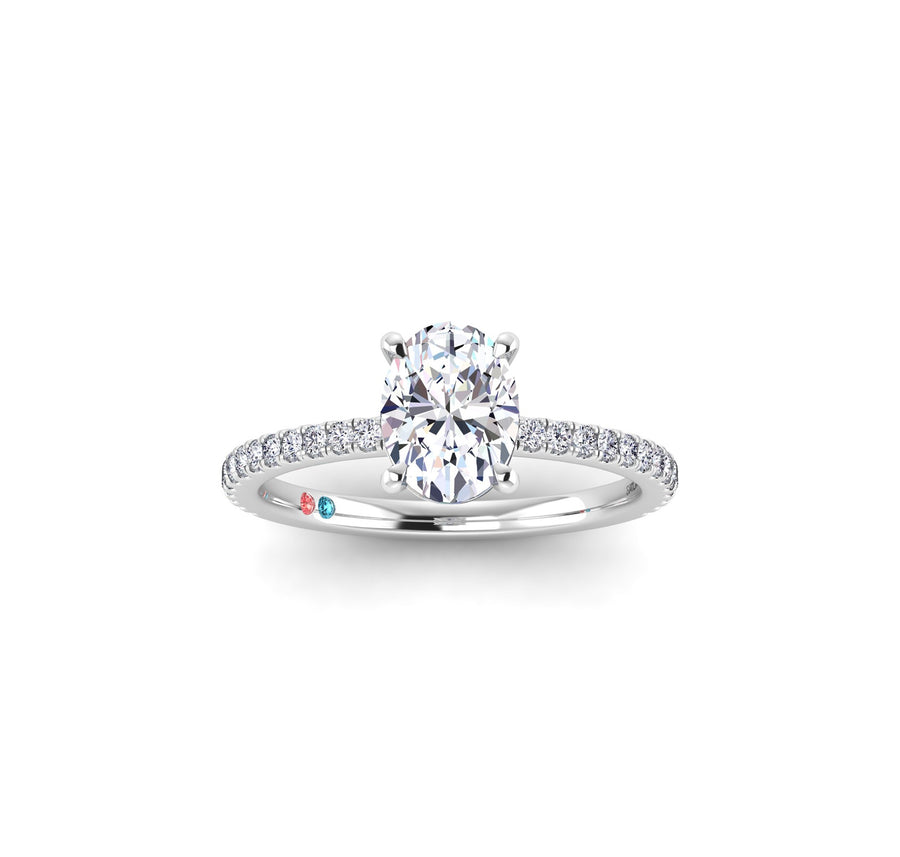 Anillo de compromiso pequeño con pavé de diamantes cultivados en laboratorio de 14 quilates