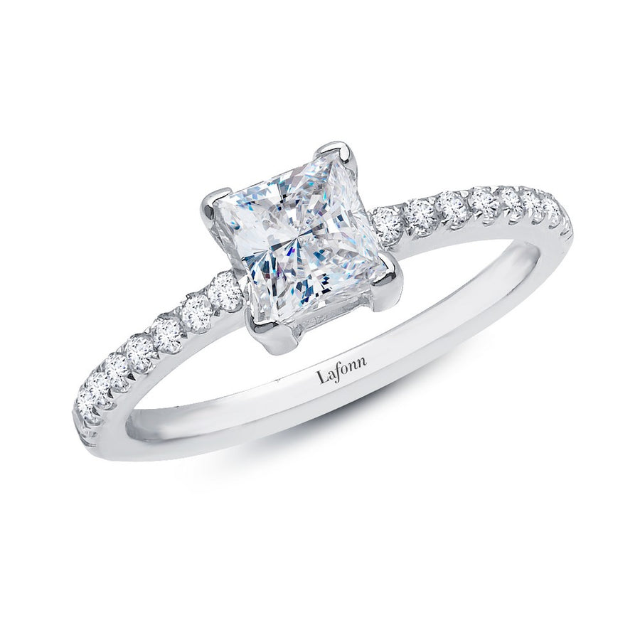 Anillo de compromiso con solitario de talla princesa