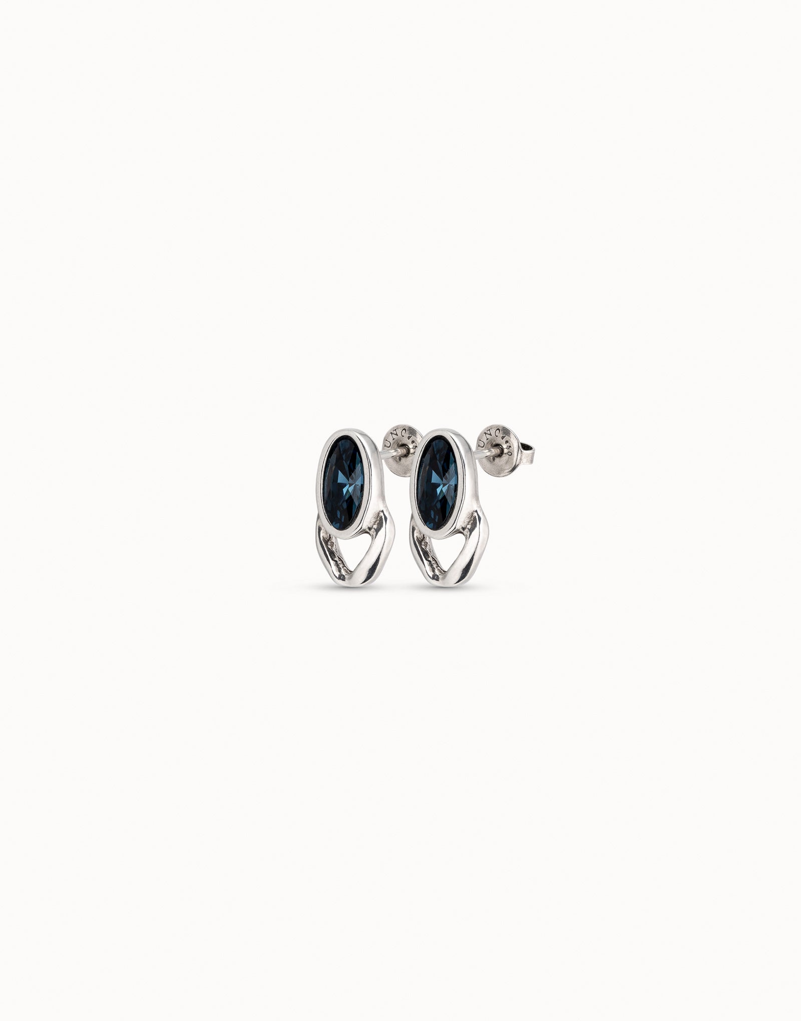 PENDIENTES THE QUEEN | Uno de 50 | Luby 