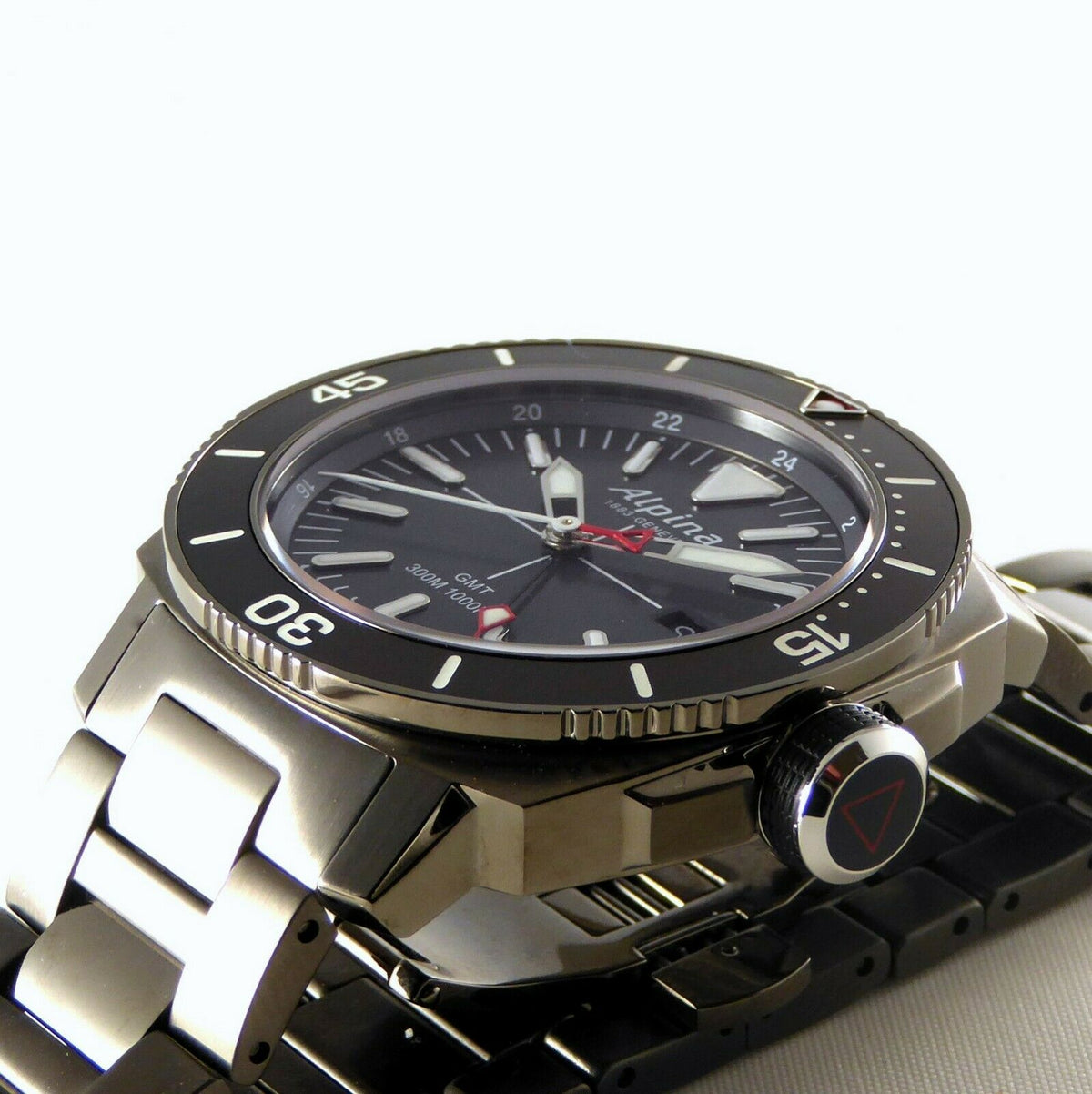 Seastrong Diver 300 GMT (Dark Green) | Alpina | Luby 