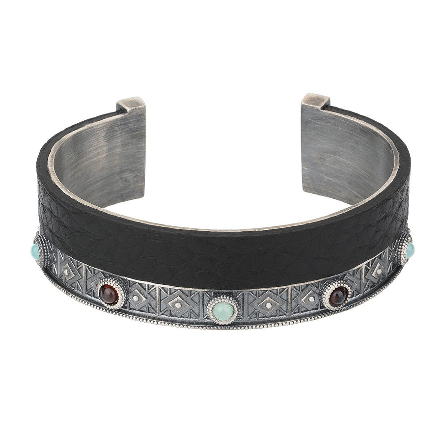 Brazalete de cuero negro
