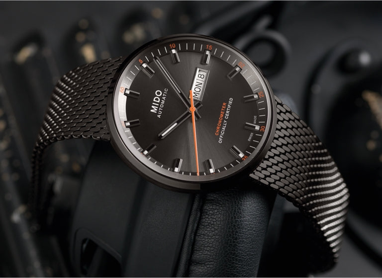 Commander Icône M031.631.33.061.00 (Black) | Mido | Luby 